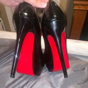 Authentic size 40 louboutin heels